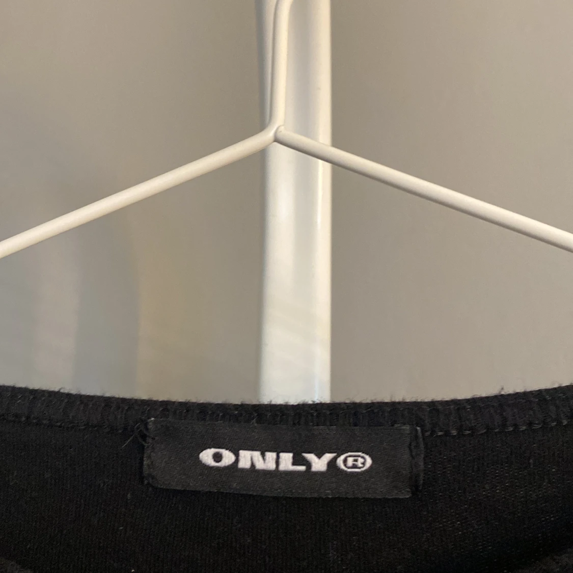 Svart långärmad tröja från ONLY - 1