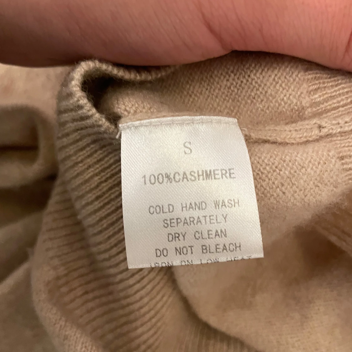 Beige kashmirhoodie från Venzo - 1