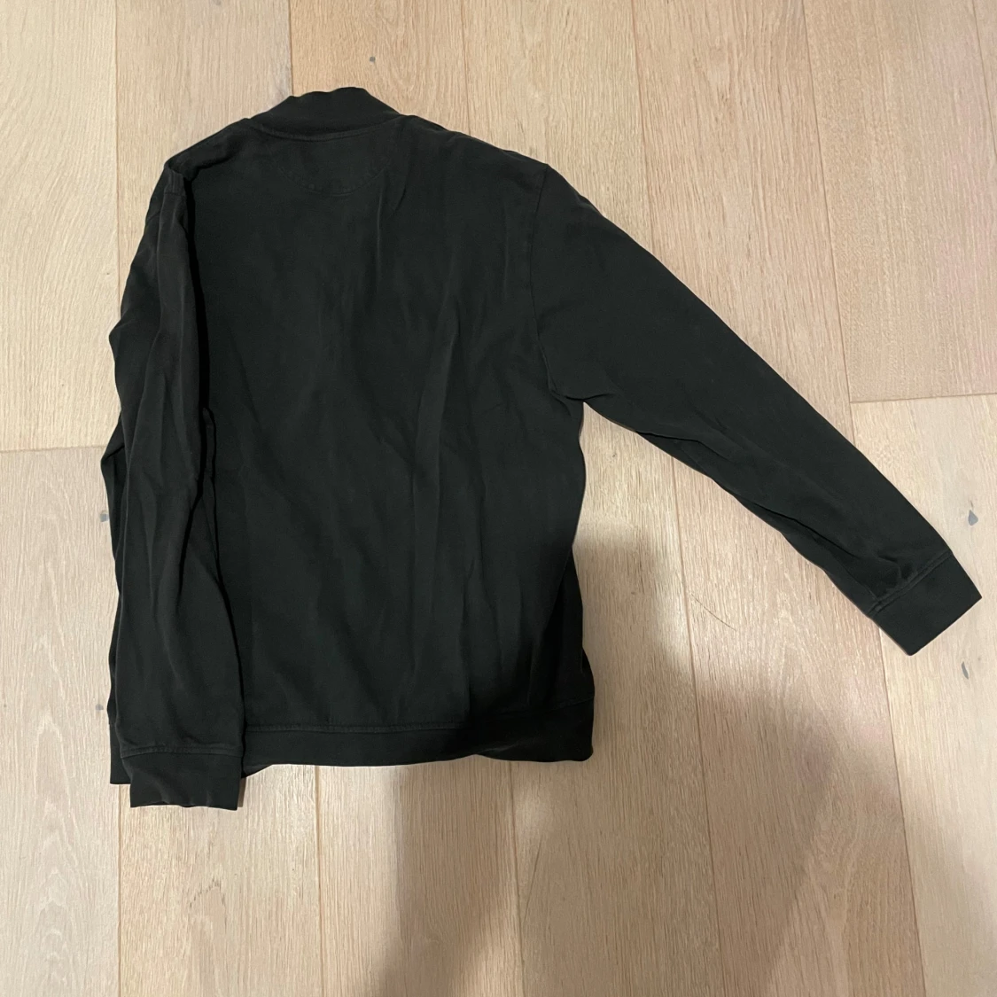 Svart fullzip från Massimo Dutti - 2