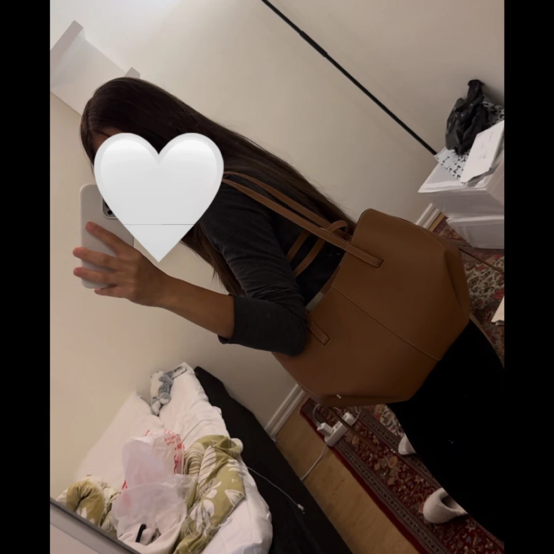 Brun handväska i skinn Poelene  - 2