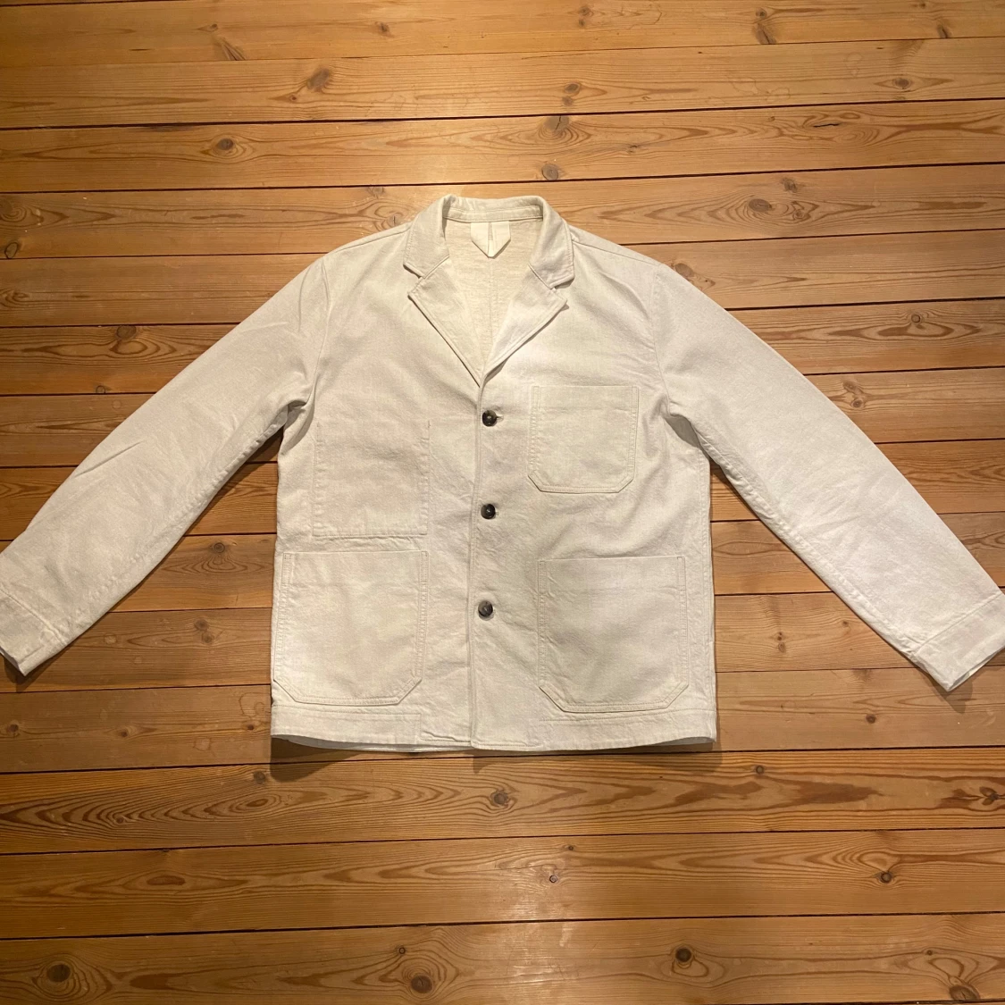Vit overshirt från Arket