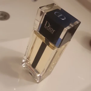 Dior homme sport  - En riktig god lukt och luktar sportig kom med bud om ni tycker att 650 är mycket