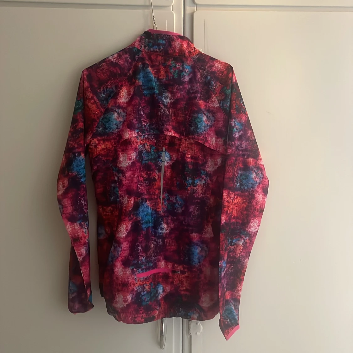 Färgstark vindjacka från SOC, stl 40 - 1