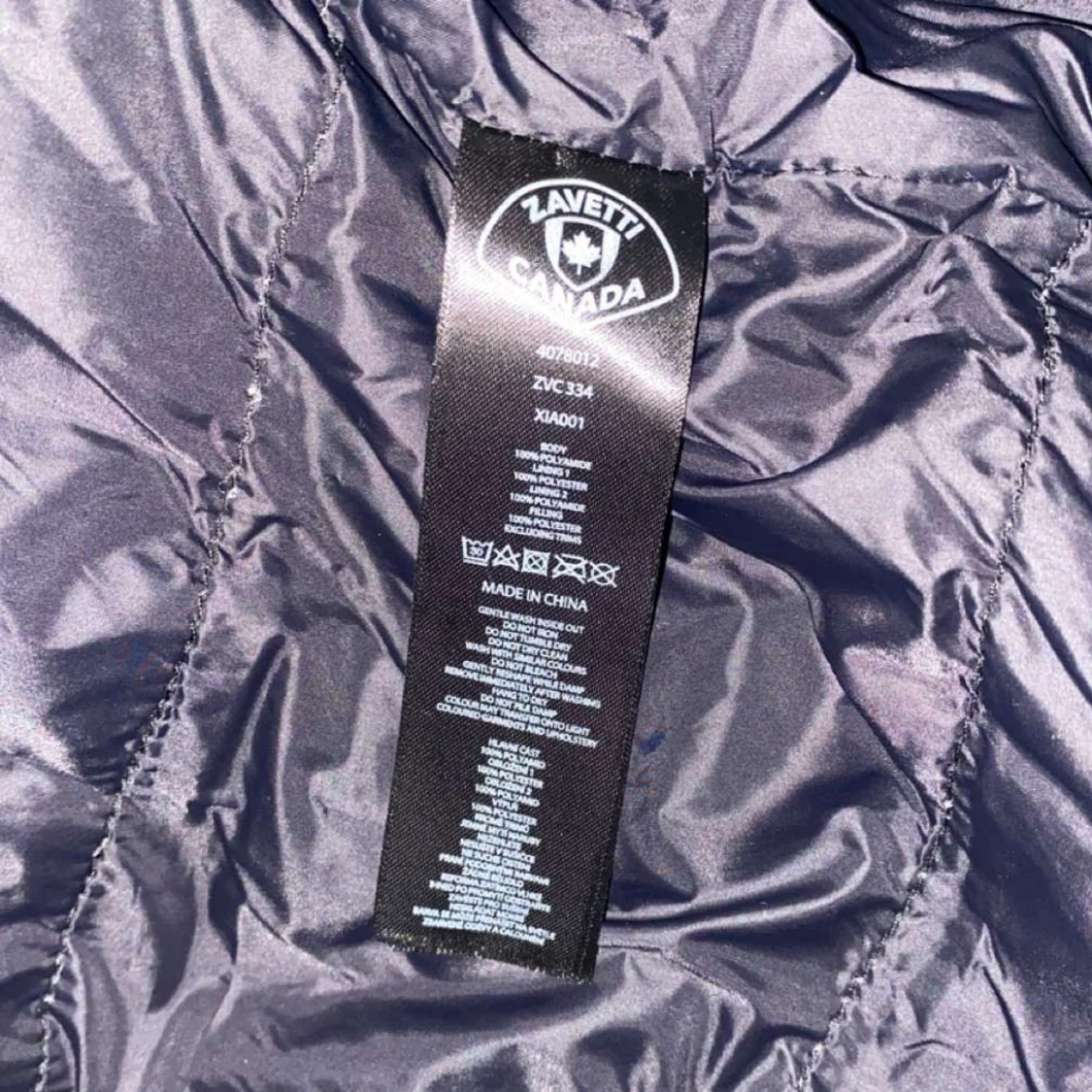 Svart pufferjacka från Zavetti Canada - 2