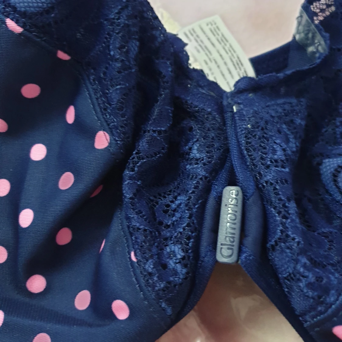Mörkblå prickig bh från Glamorise - 2