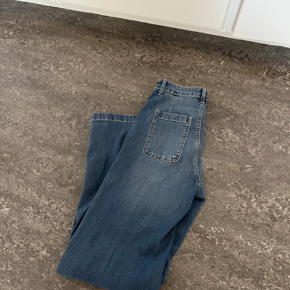 Blåa wide jeans med hög midja - 1