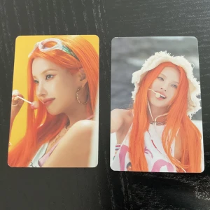 2 kort på soyeon i  i dle lomo card  - Säljer 2 kort på soyeon. Med freebias 15 kr. Hämtas på plats . Storlek 6x9. 