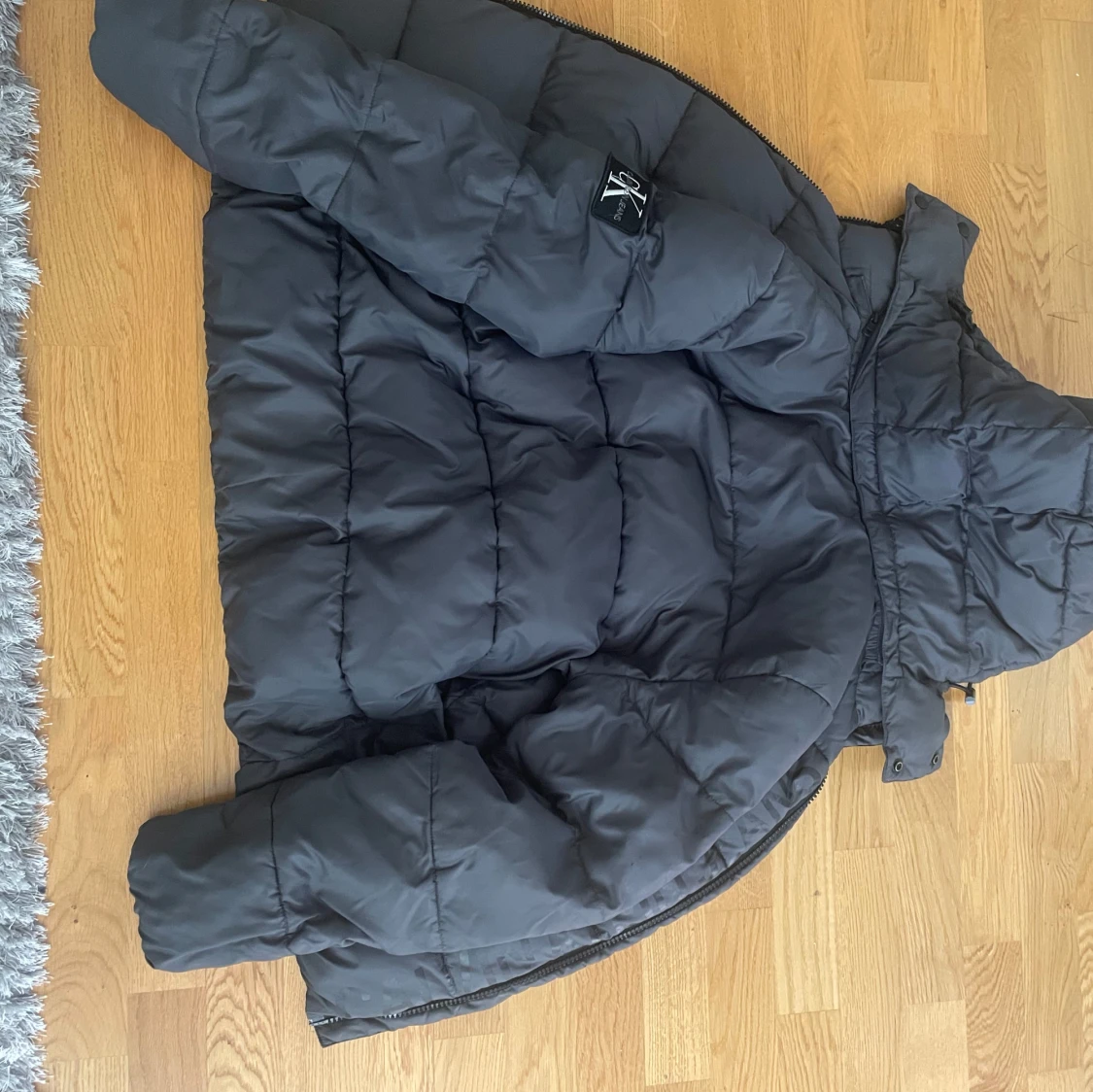 Svart Grå pufferjacka från Calvin Klein - 2