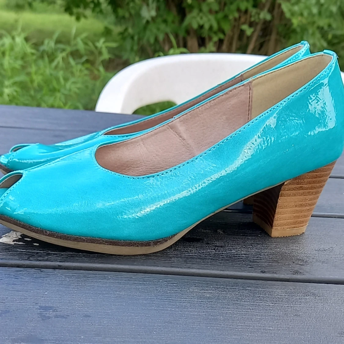 Turkosa pumps med öppen tå, stl 37 - 1