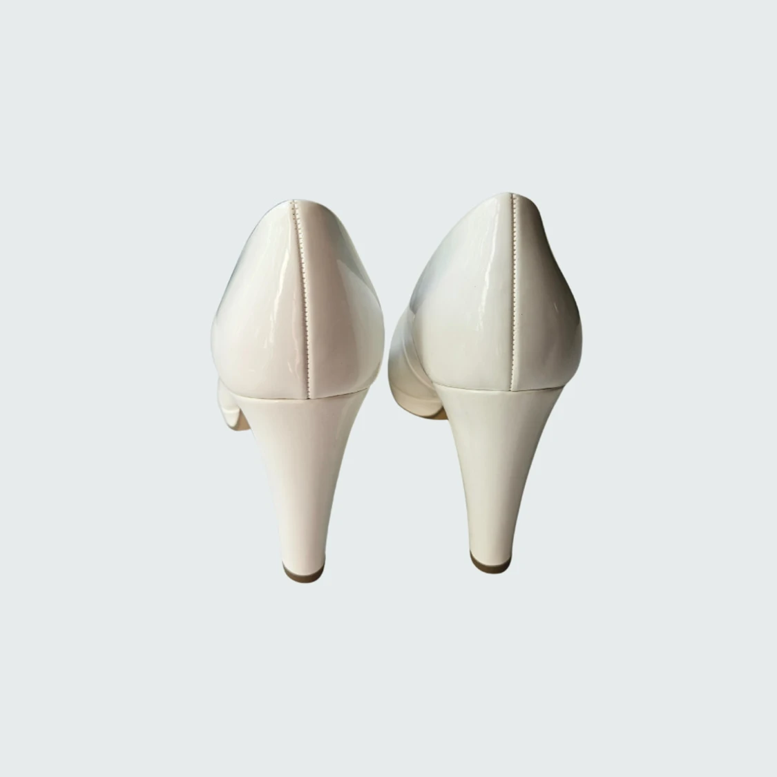 Vita platåpumps i lack från Gabor - 2