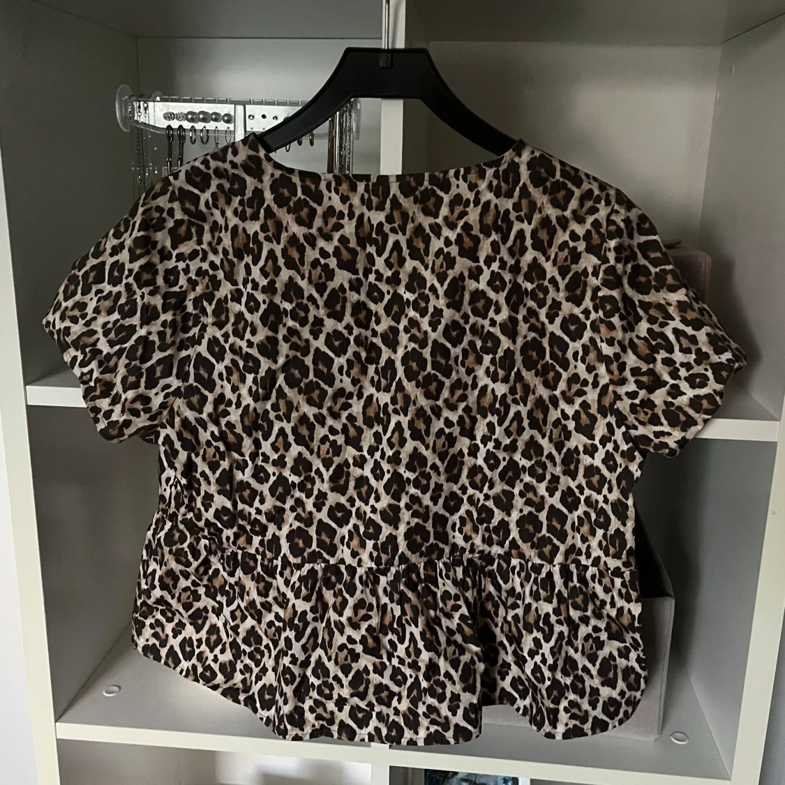 Leopardmönstrad blus från Gina Tricot - 3