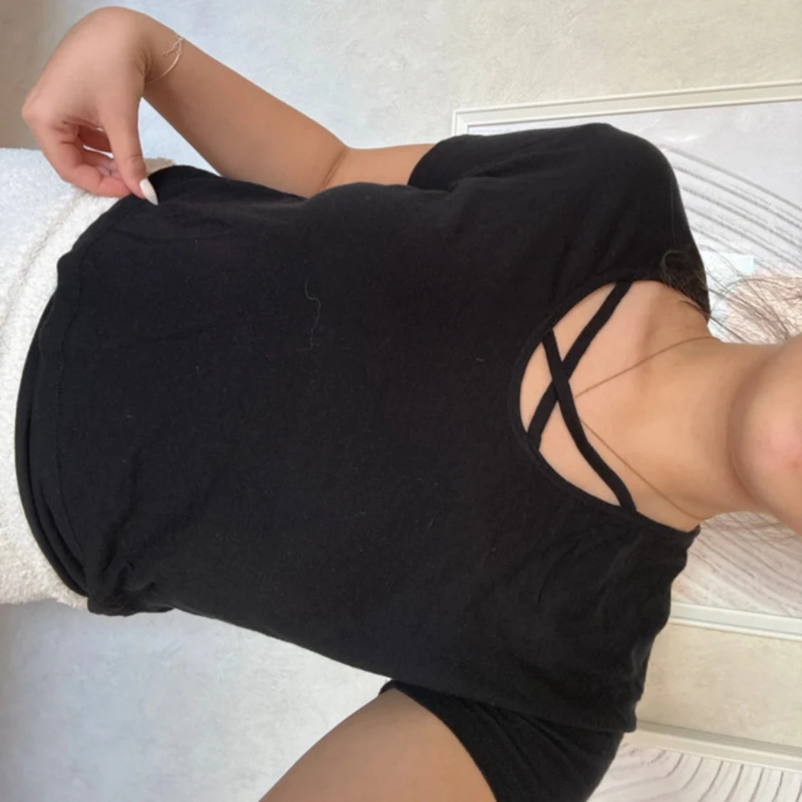 Svart croppad topp från New Look - 1