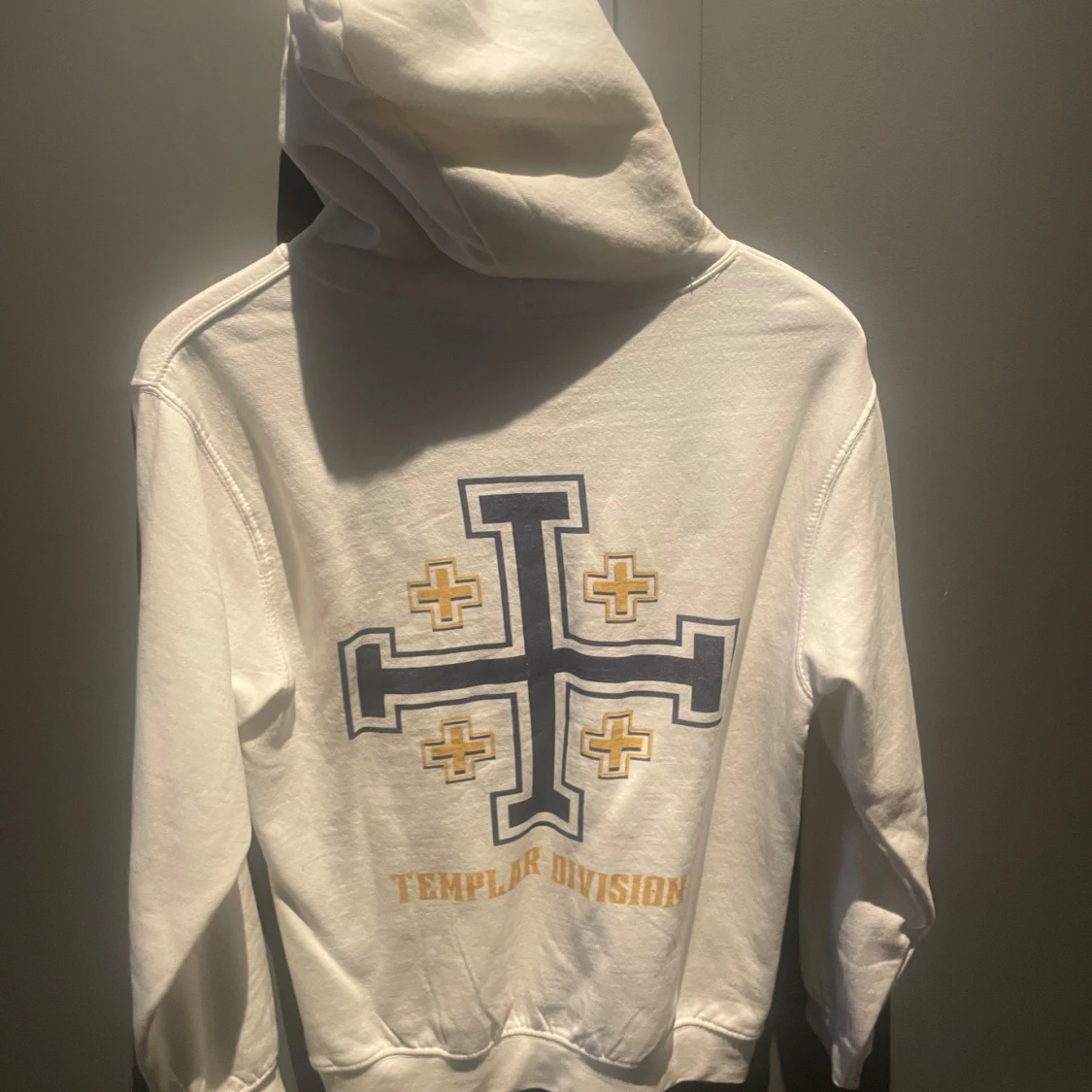 Korsriddar hoodie  - 1