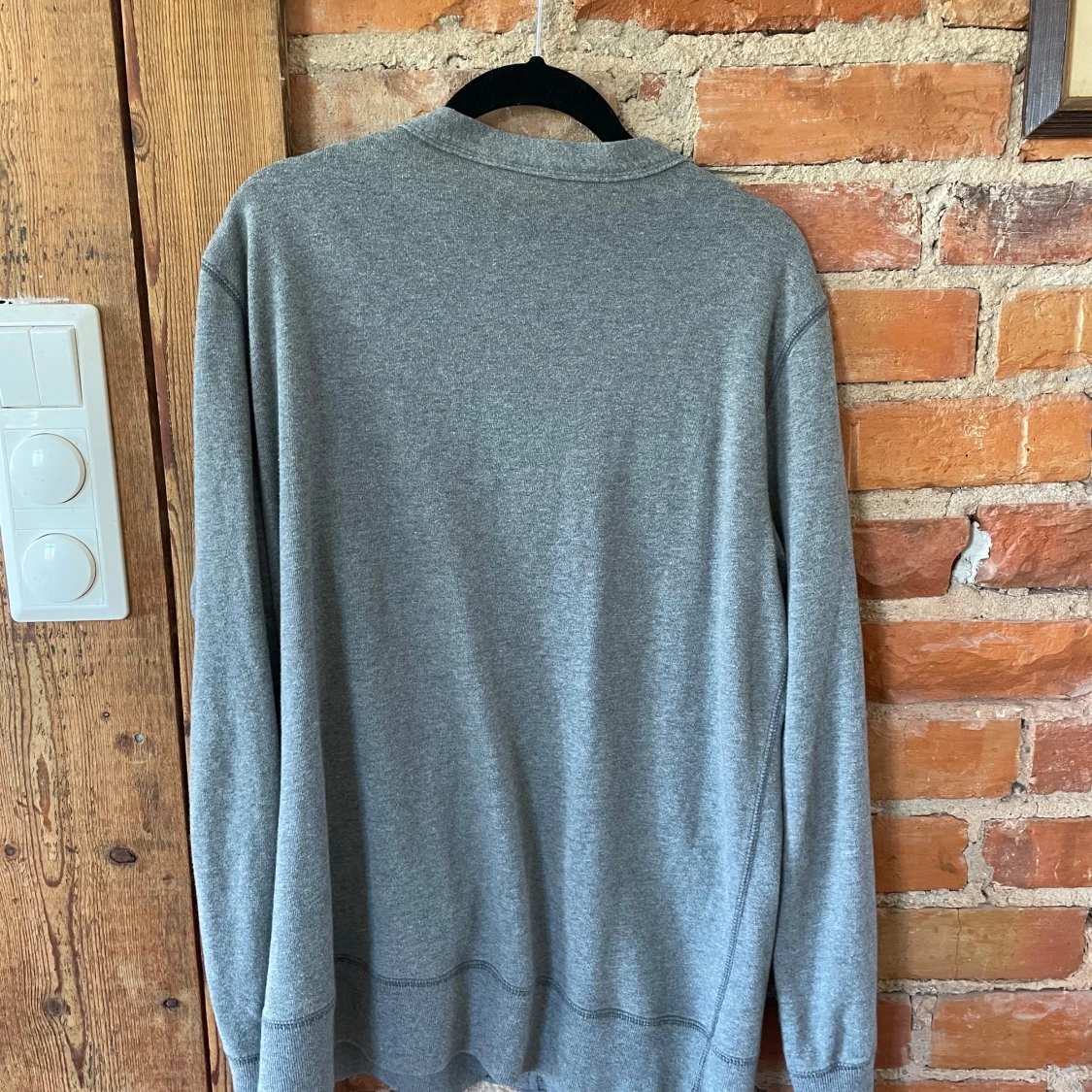 Grå kofta från GAP med knappar - 2