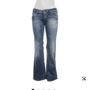 Low rise jeans - Low rise jeans,säljer då de var för stora 