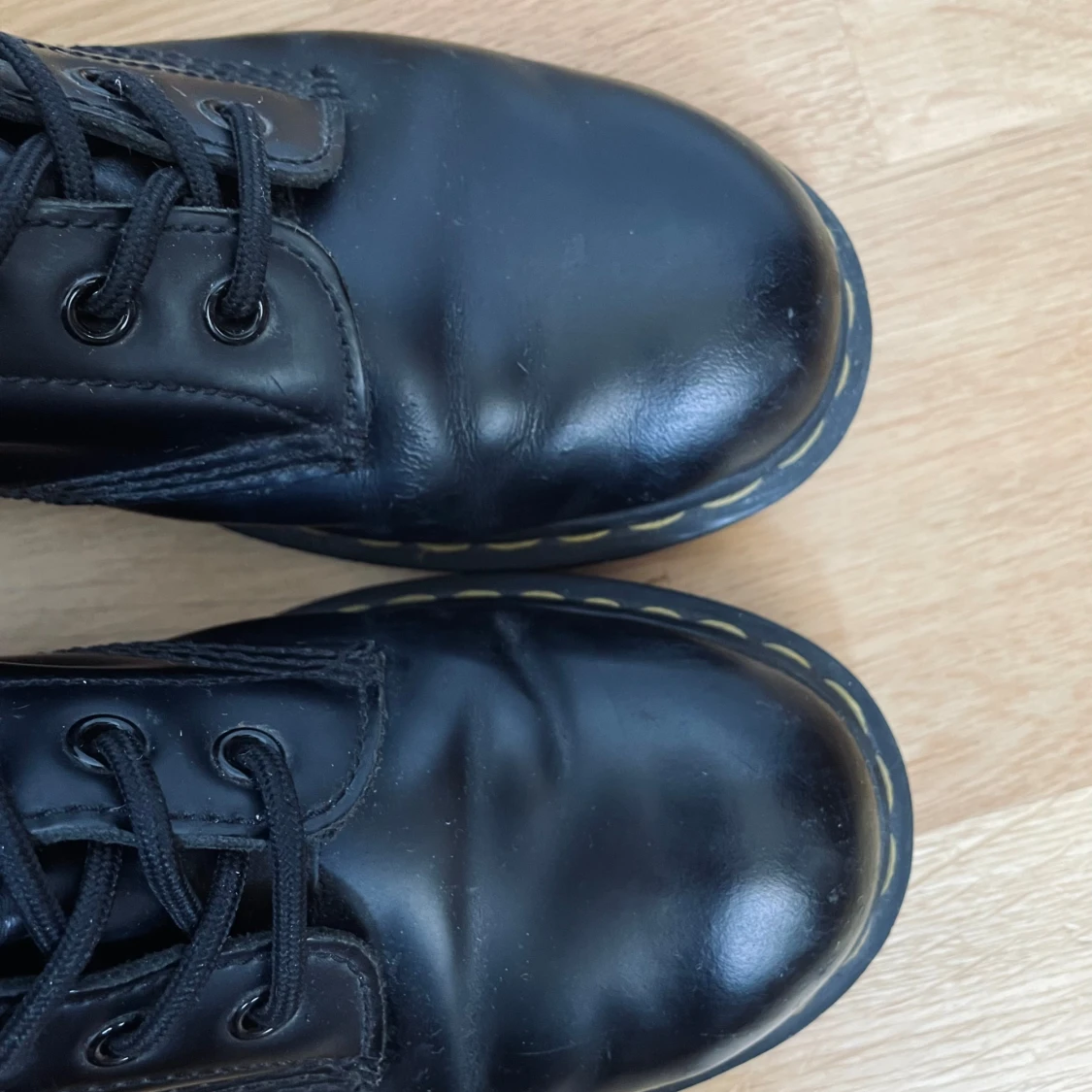 Svarta Dr. Martens boots i skinn - 4