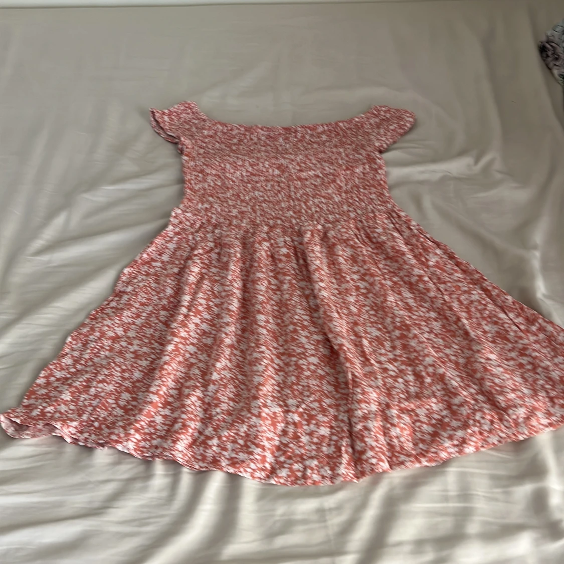 Rosa blommig kortklänning från SHEIN - 1