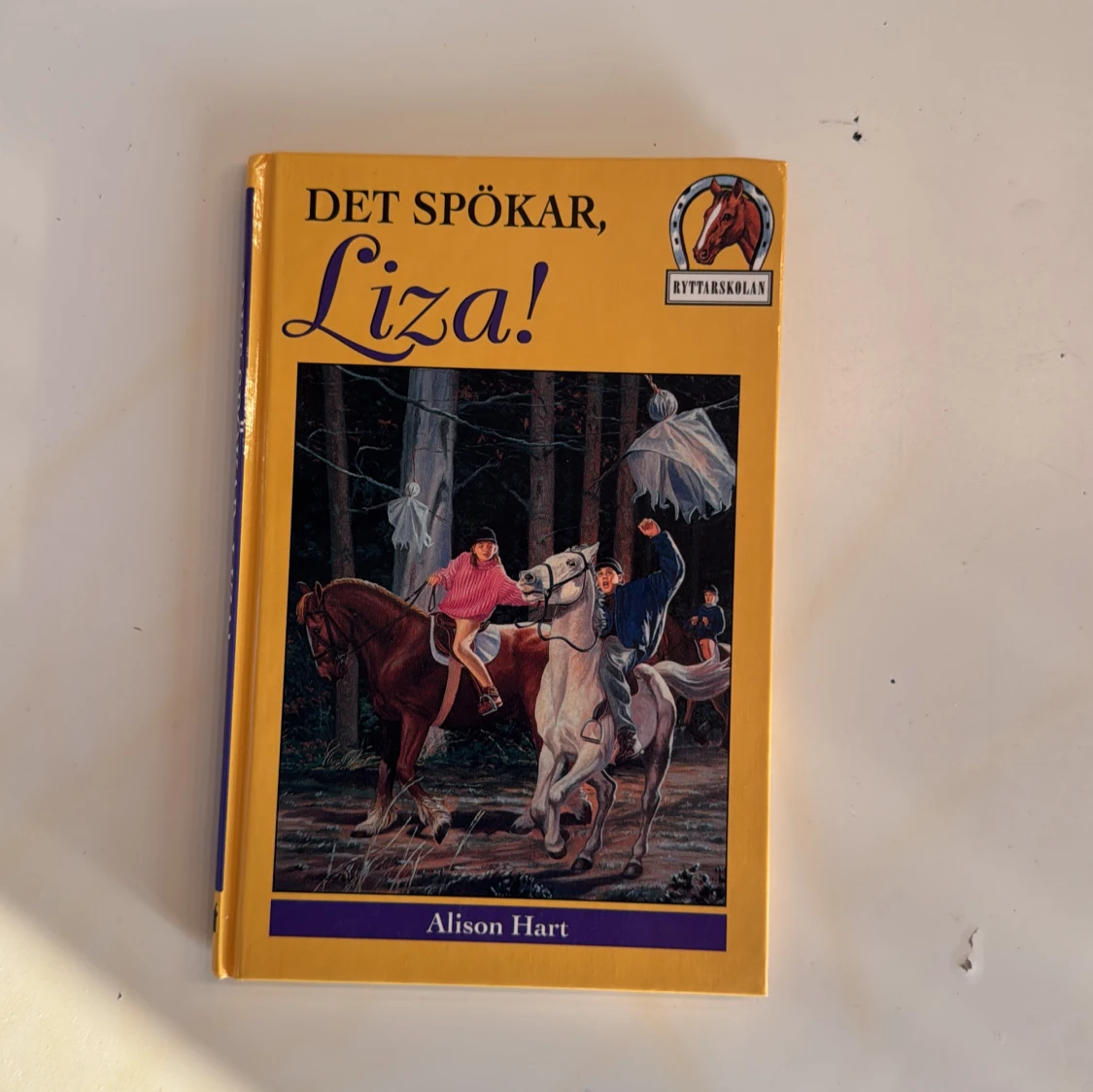 Alison Hart böcker  - 1