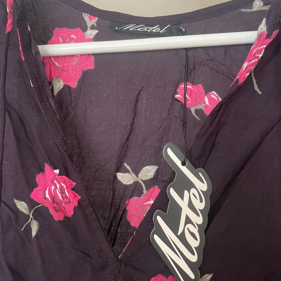 Blommig kortklänning från Motel - 2