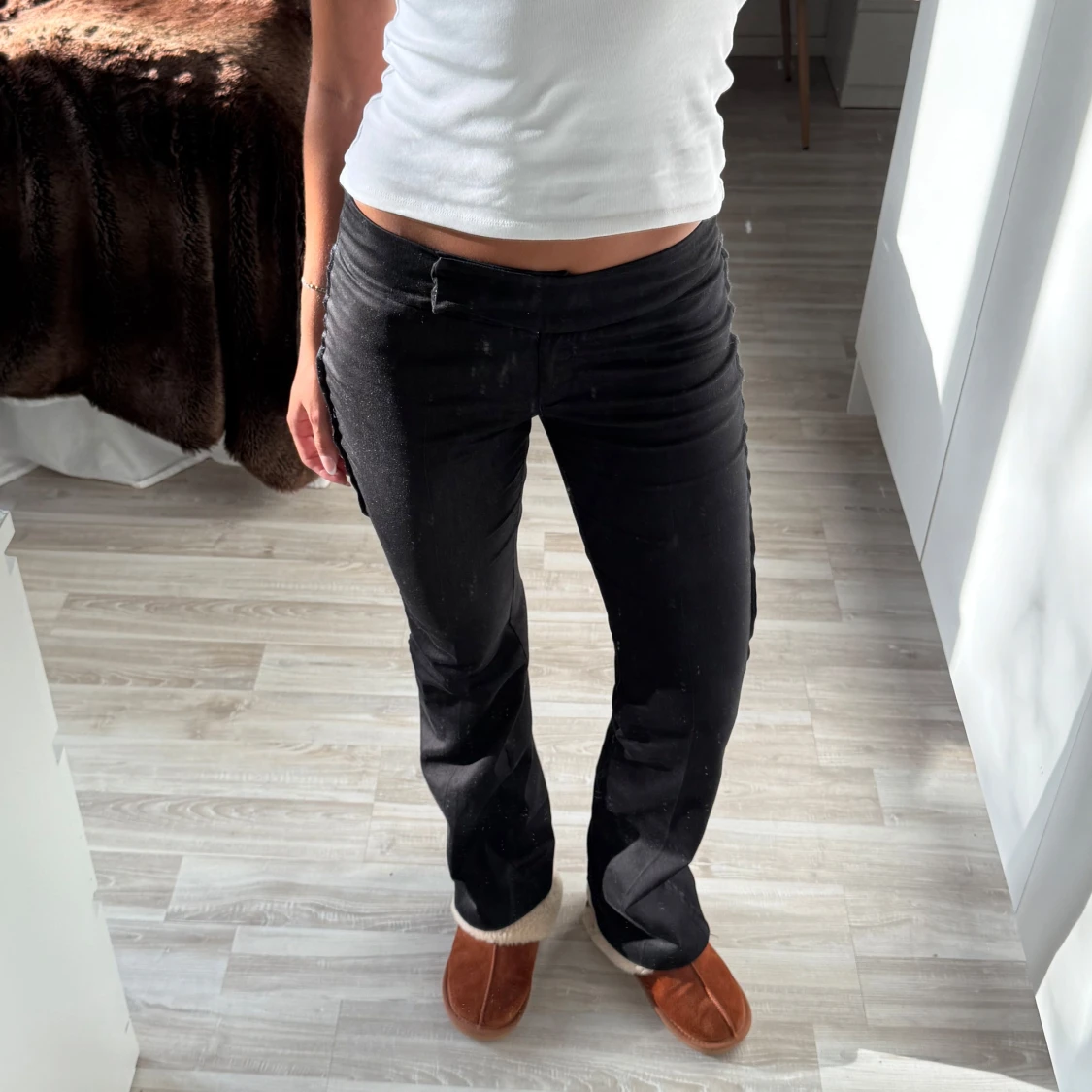 Svarta bootcut byxor med låg midja - 3