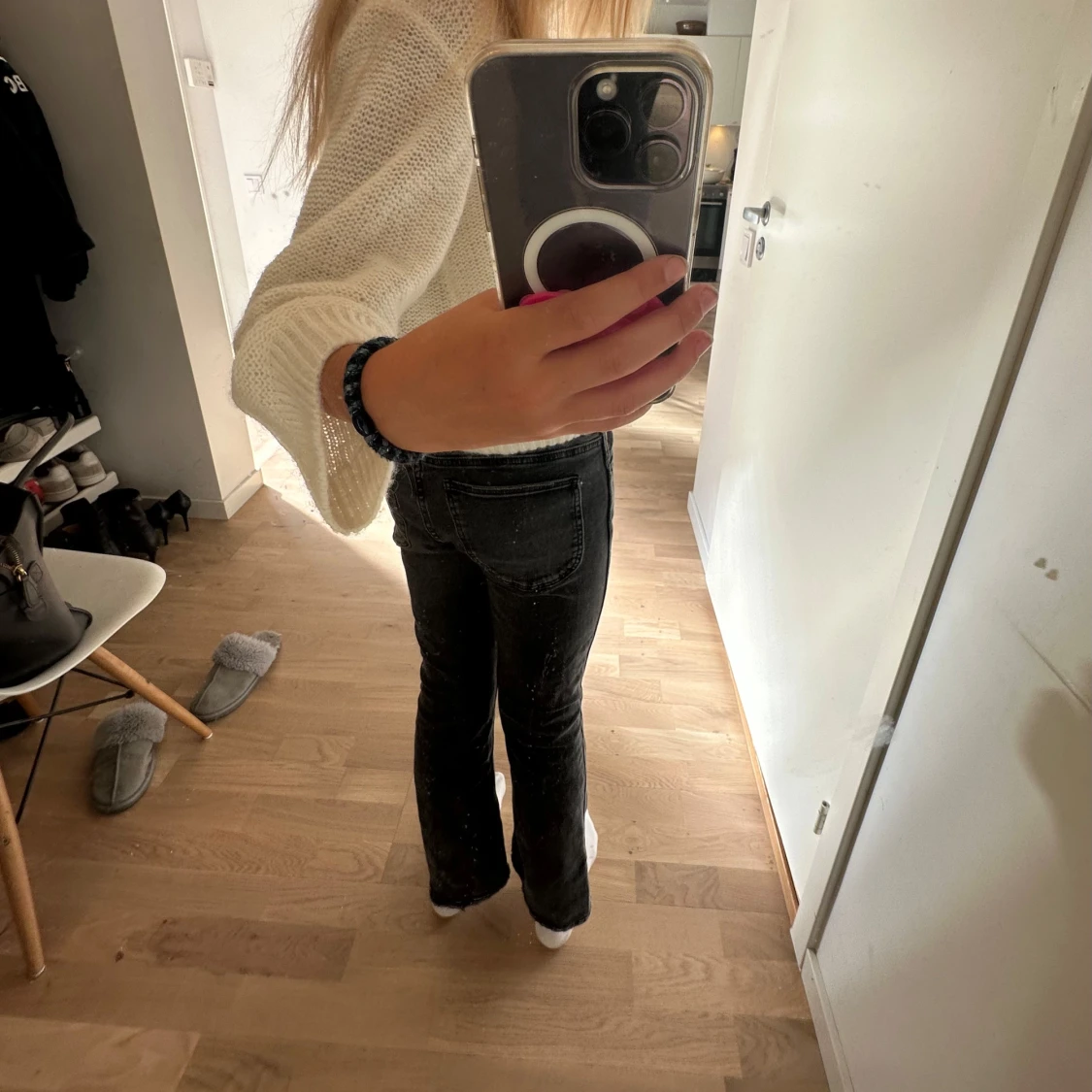 Svarta bootcut jeans från Zara - 1