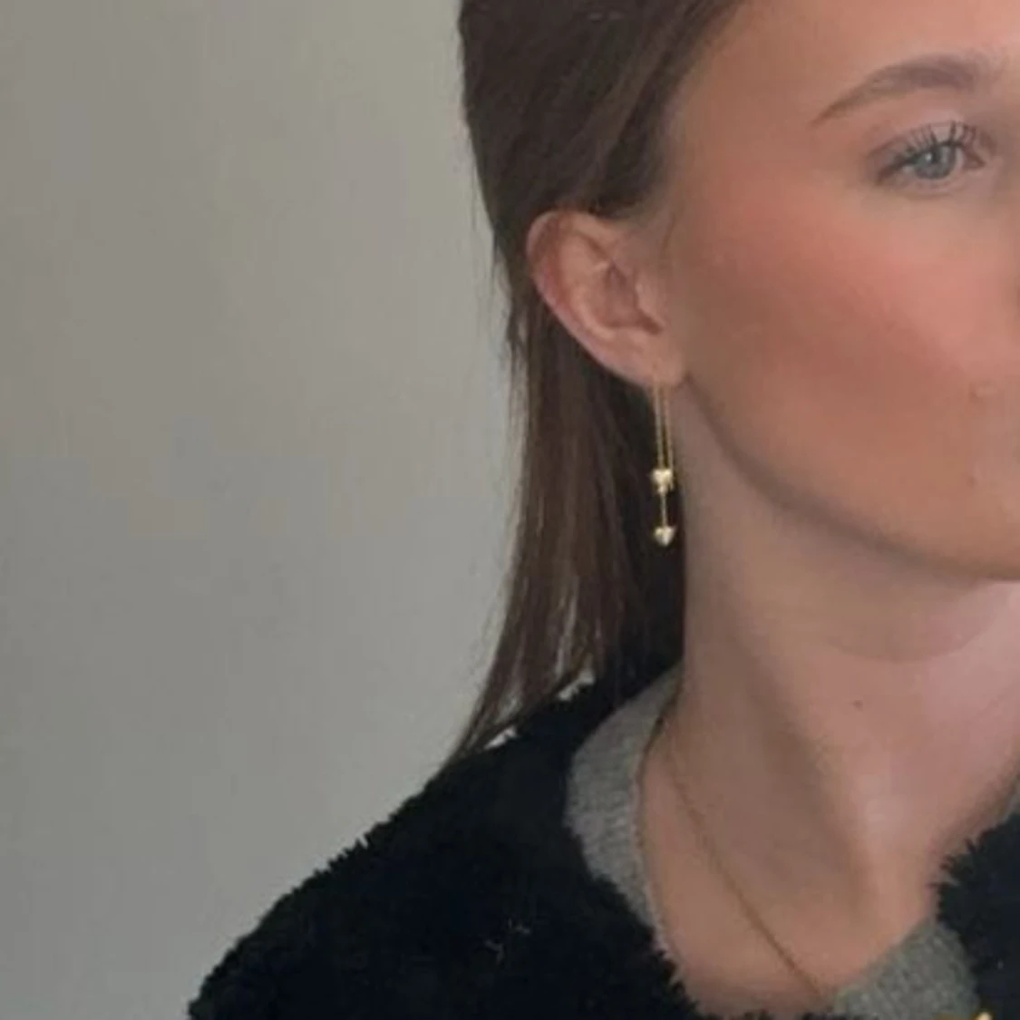 Guldiga örhängen med hjärtan - 1