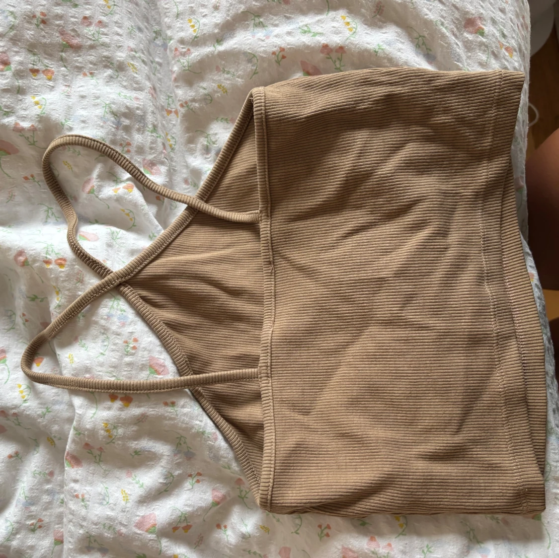 Beige ribbad linnetopp från Zara - 1