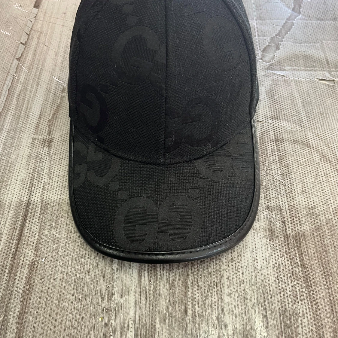 Svart keps från Gucci i ull och kashmir