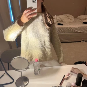 Stickad tröja💘🥹🍂 - Super fin stickad tröja ! Storlek xs-s🍂💘