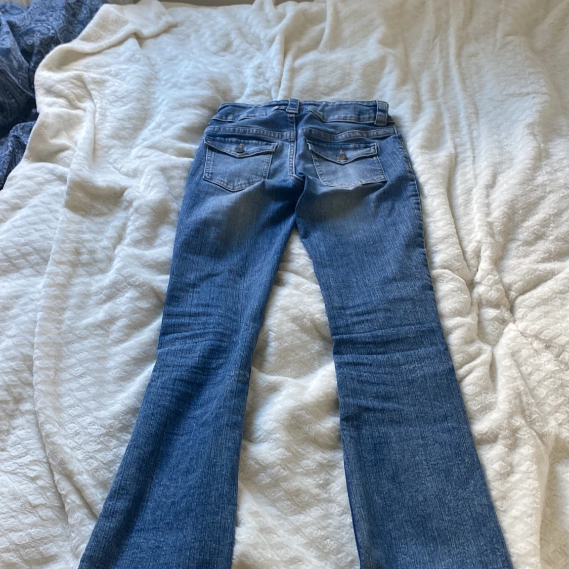 Bootcut jeans från h&m - 1