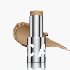 BB-stick - Säljer denna BB-stick ifrån caia i färgen 40C. Använd 2-3 gånger. Använt som bronzer. Kom med RIMLIGT bud med rätt att neka 