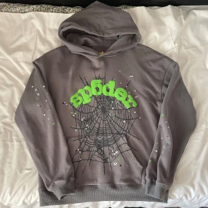 Två sp5der hoodies - Bra skick