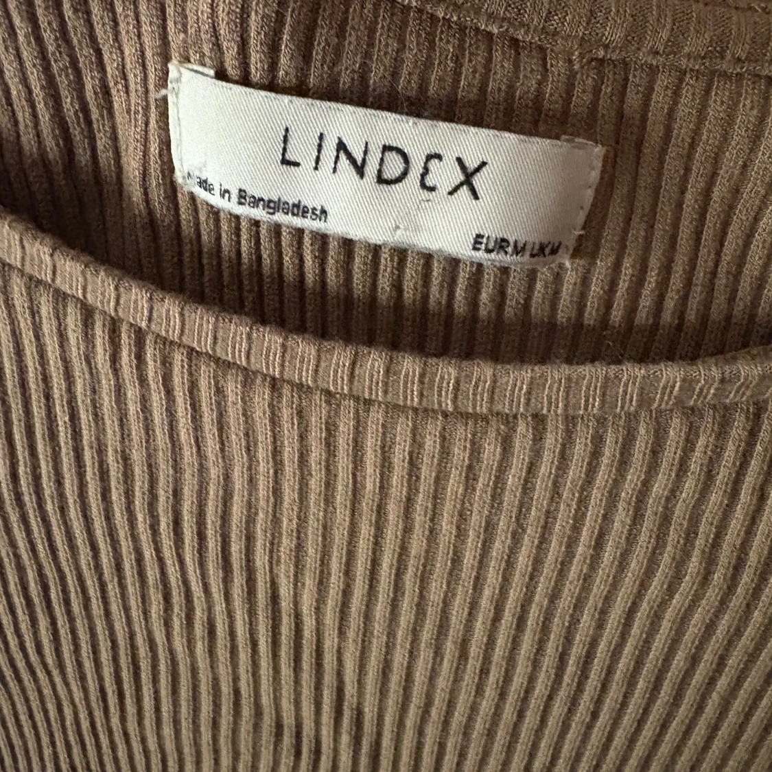 Ribbad brun topp från Lindex - 2