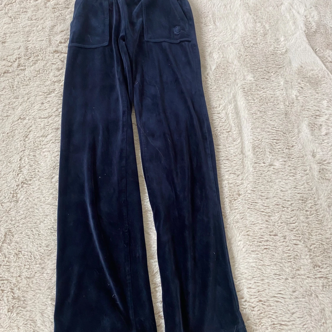 Mörkblå velourbyxor från Juicy Couture