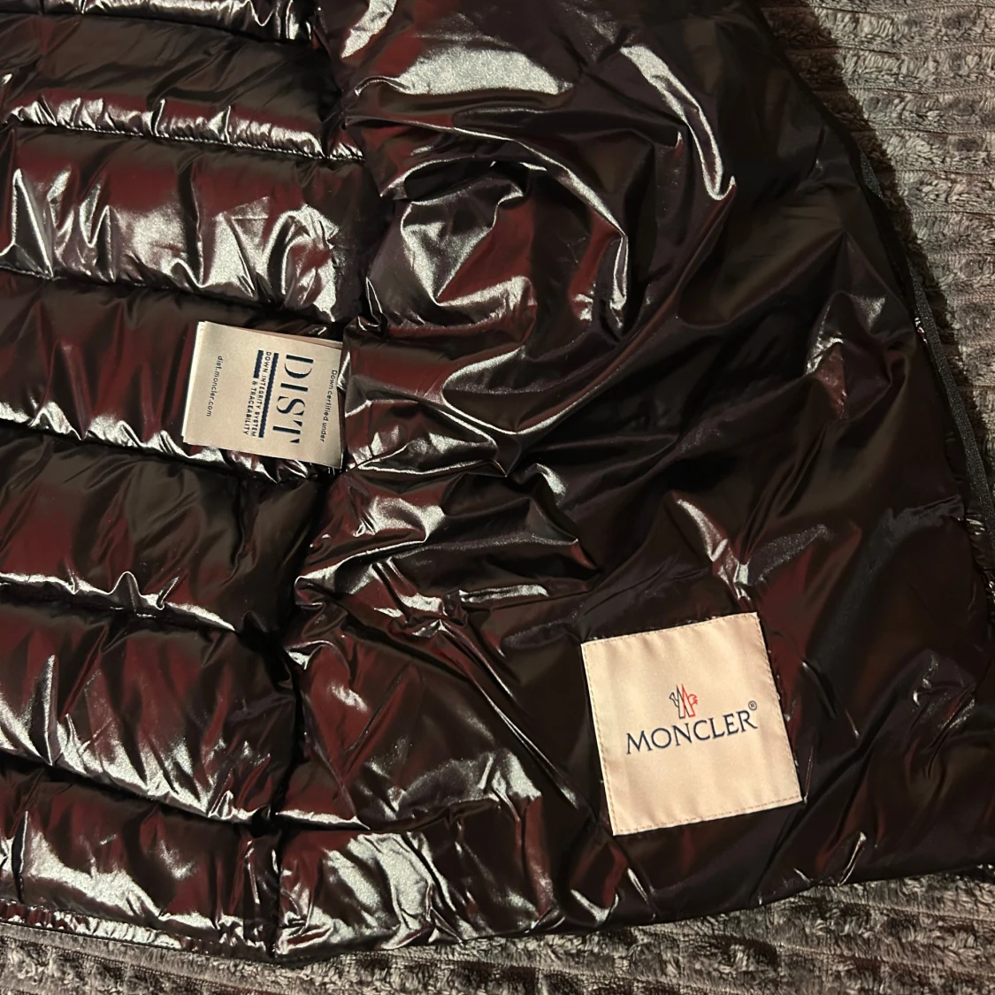 Svart dunväst från Moncler - 3