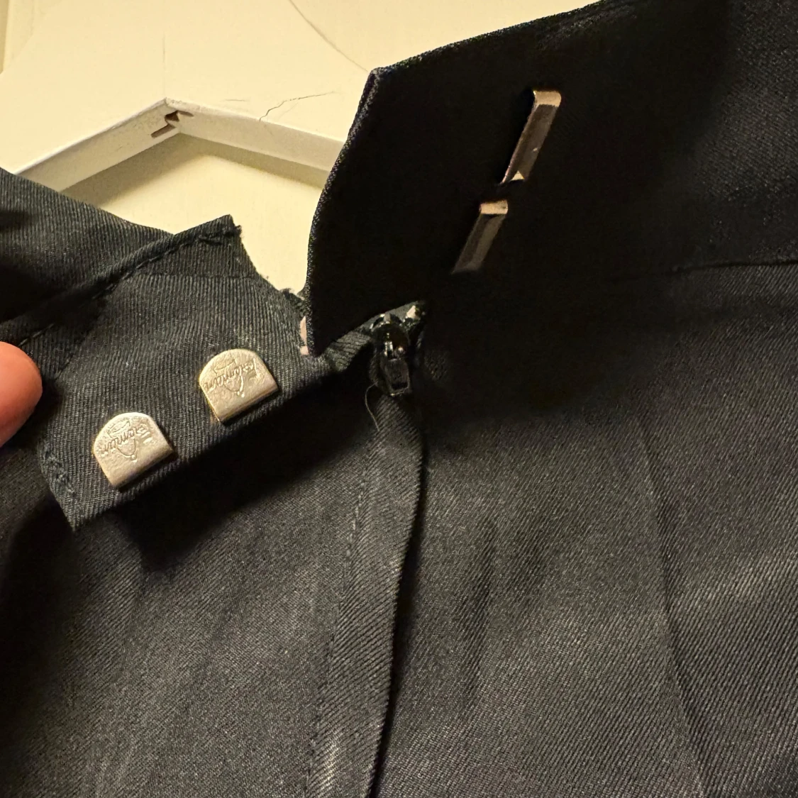 Svarta kostymbyxor med knäppning - 2