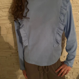 Tröja  - Snygg blå tröja! Pris kan diskuteras 