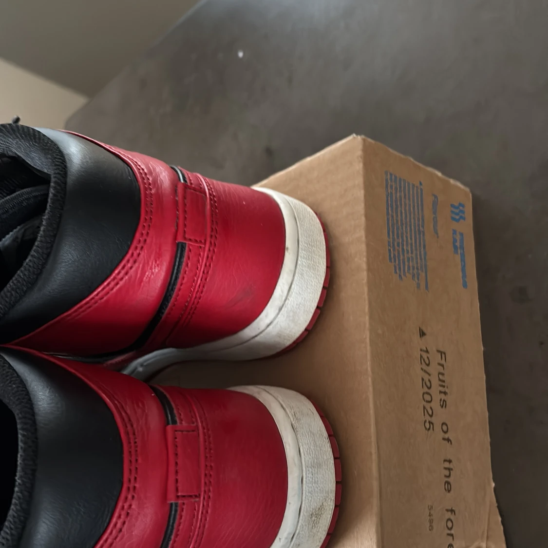 Nike Air Jordan 1 Mid Svart/Röd - 4