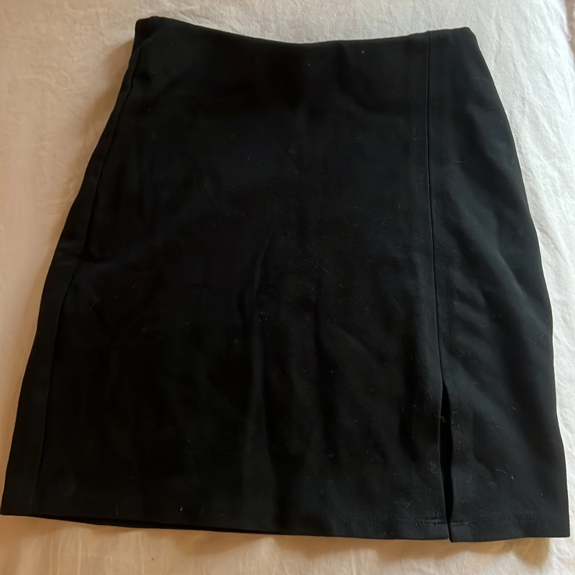 Svart kjol från Gina Tricot