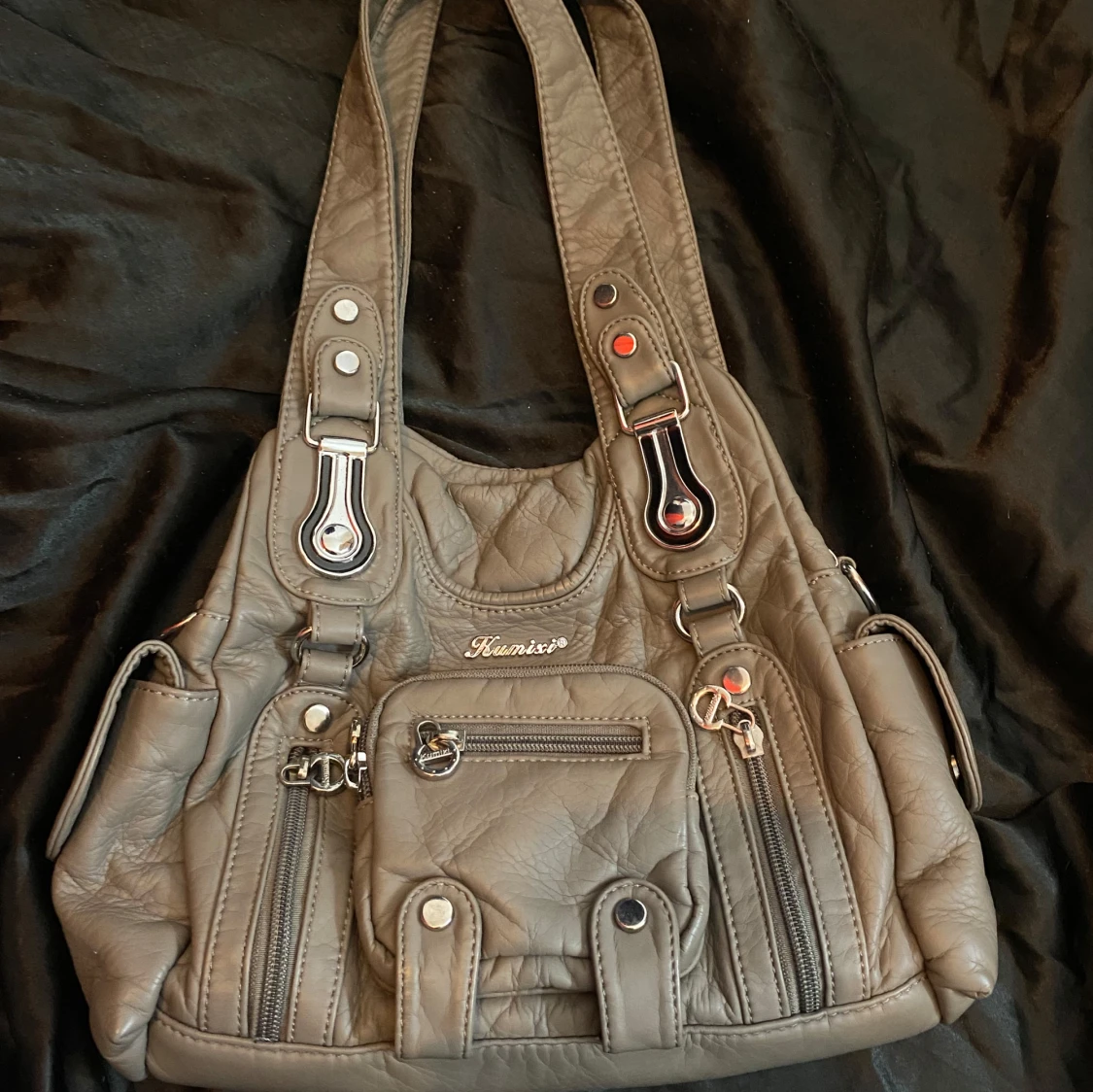 As snygg kumixi väska