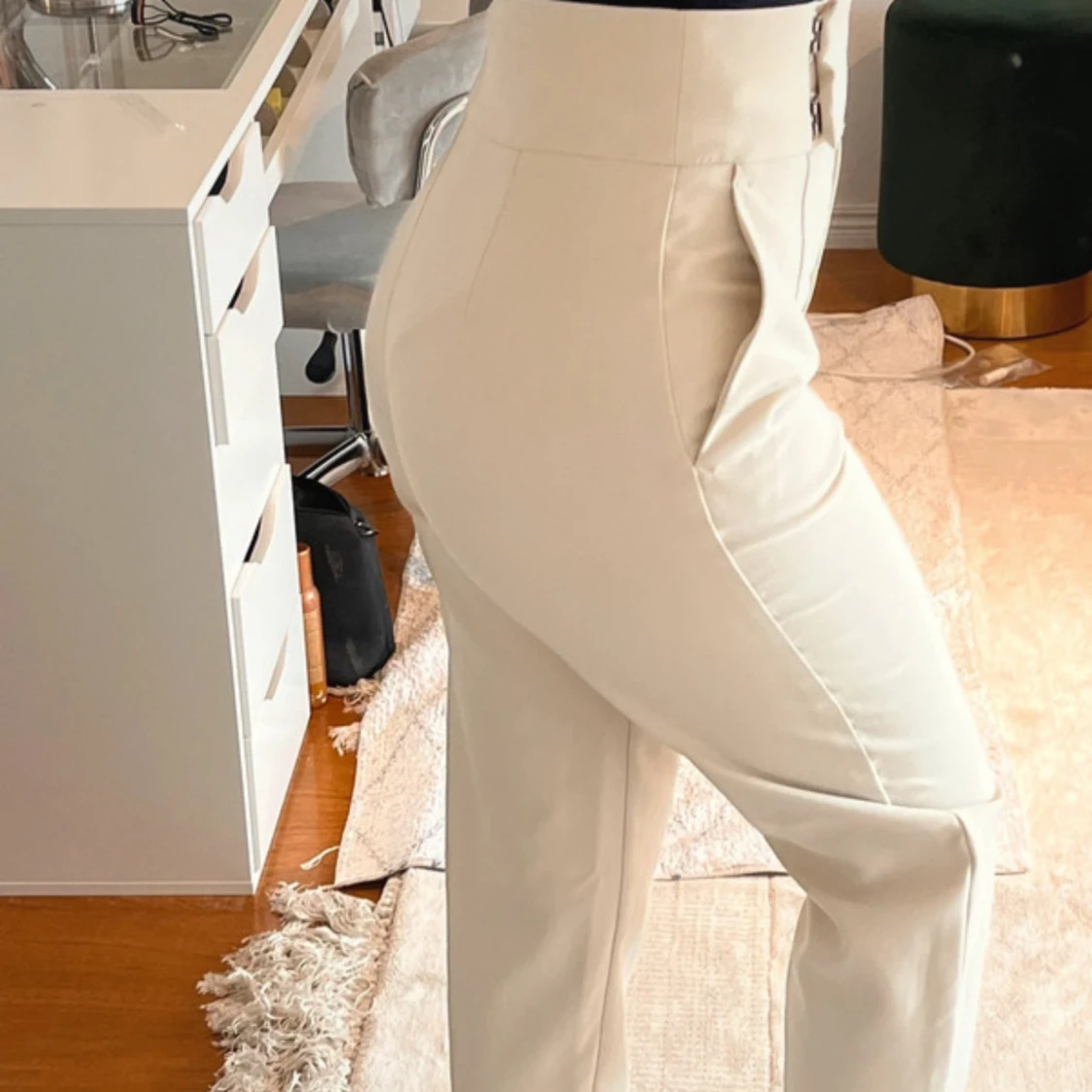 Beige kostymbyxor med hög midja - 1