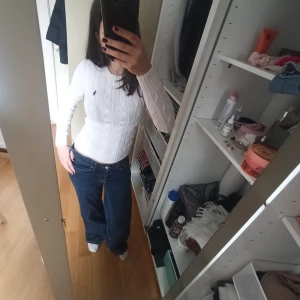 Ralph Lauren vit långarmad tröja - En helt ny Ralph Lauren långarmad tröja vit och icke genomskinlig. 