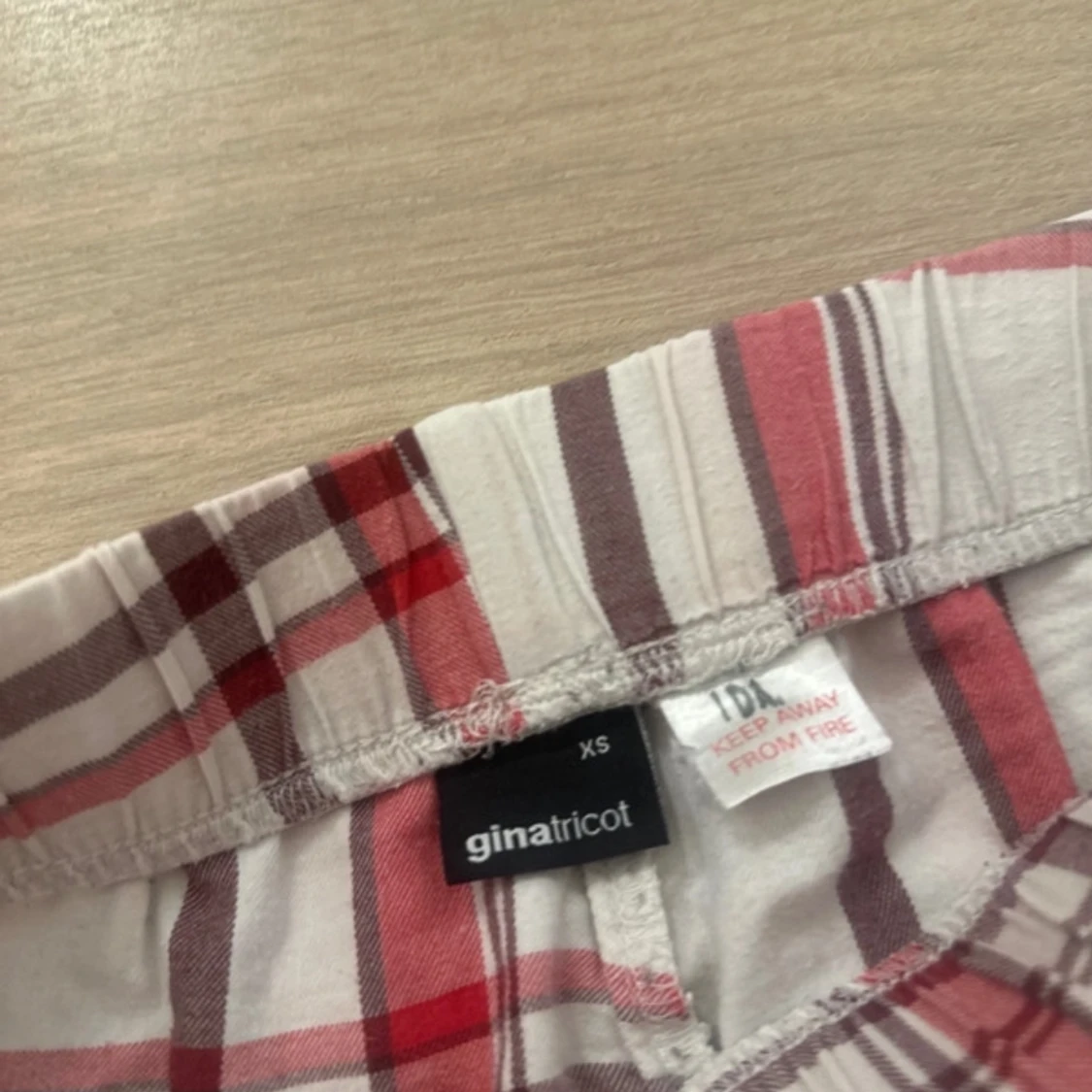 Rutig byxa från Gina Tricot - 1