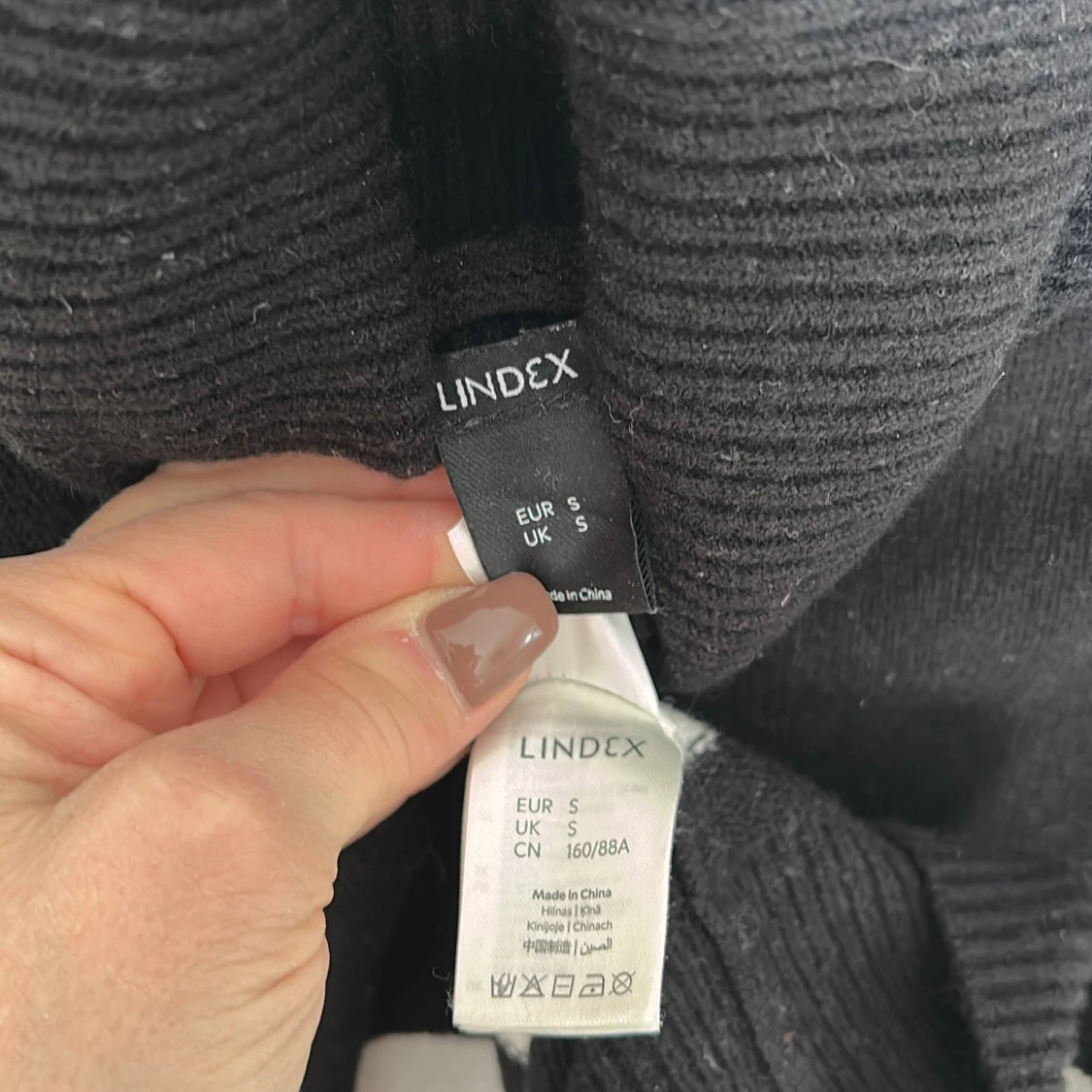 Svart och vit randig polotröja från Lindex - 2