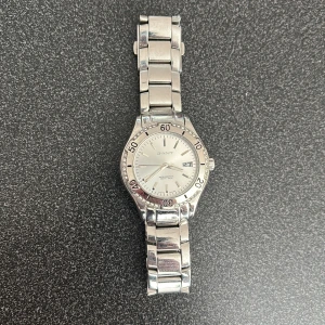 GANT Klocka Dam - Gant, stål, no 1021, Precious Time by Gant, quartz, 40 mm. Snygg och stilren klocka i bra skick och silverfärgat rostfritt stål. Nypris: 2400 kr