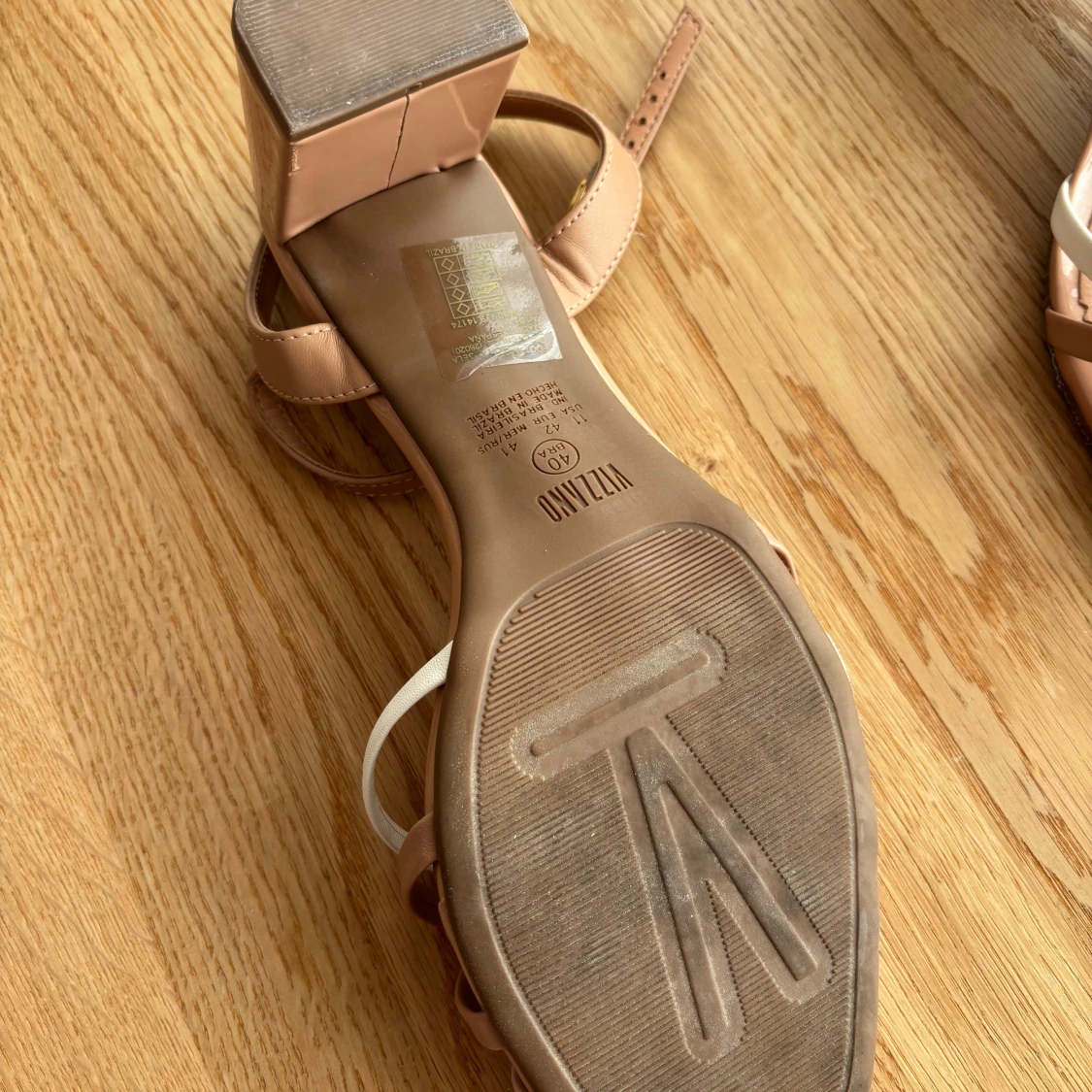 Beige sandaler med klack - 3