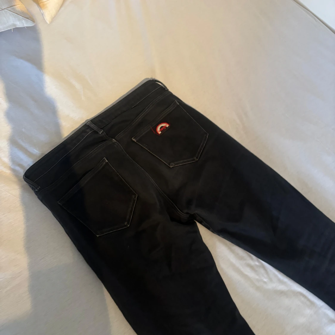 Svarta bootcut jeans