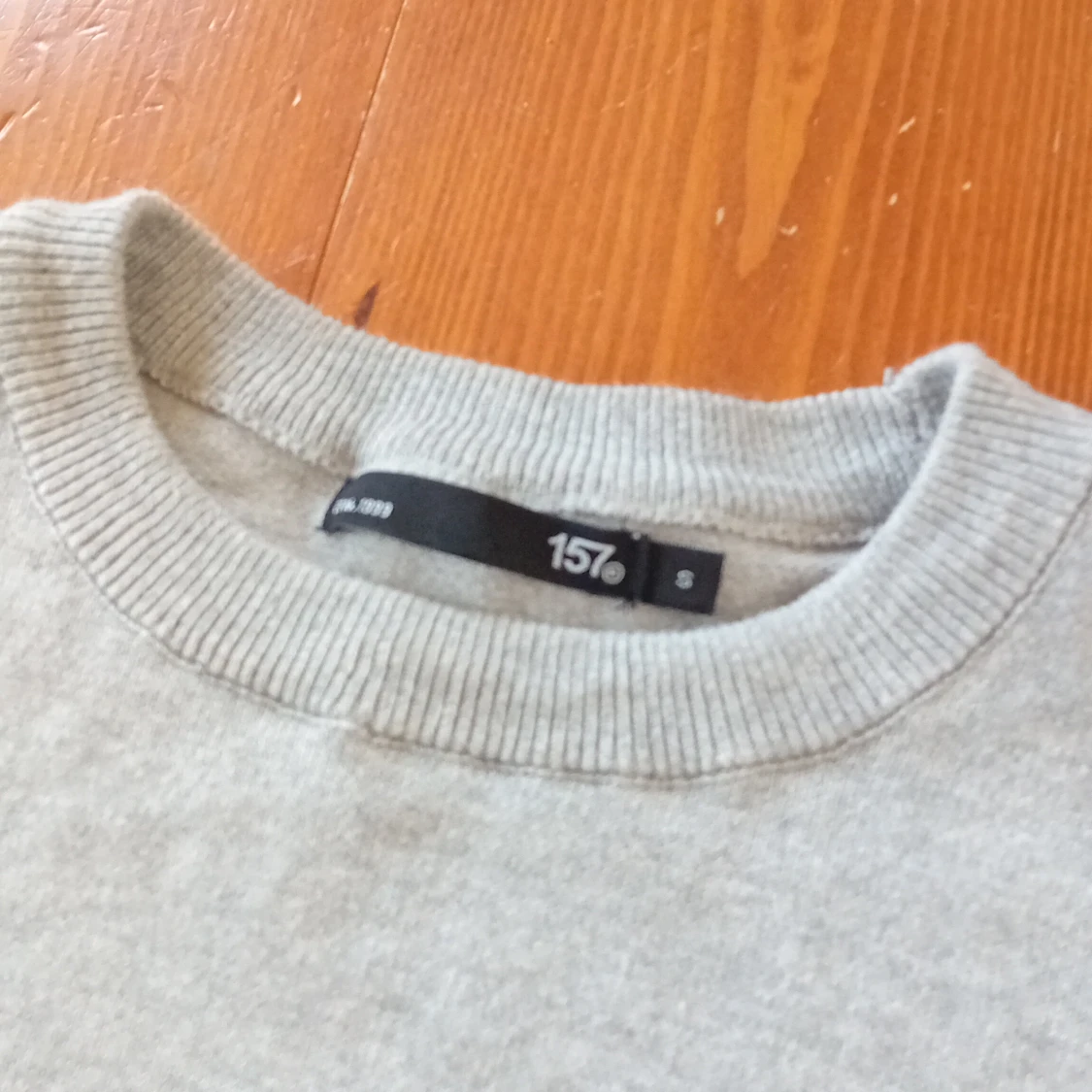 Grå tröja från 157 - 2