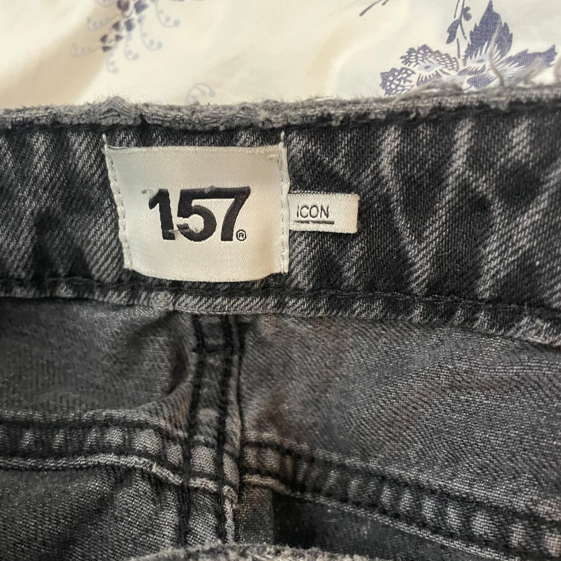 Svarta jeans - 3