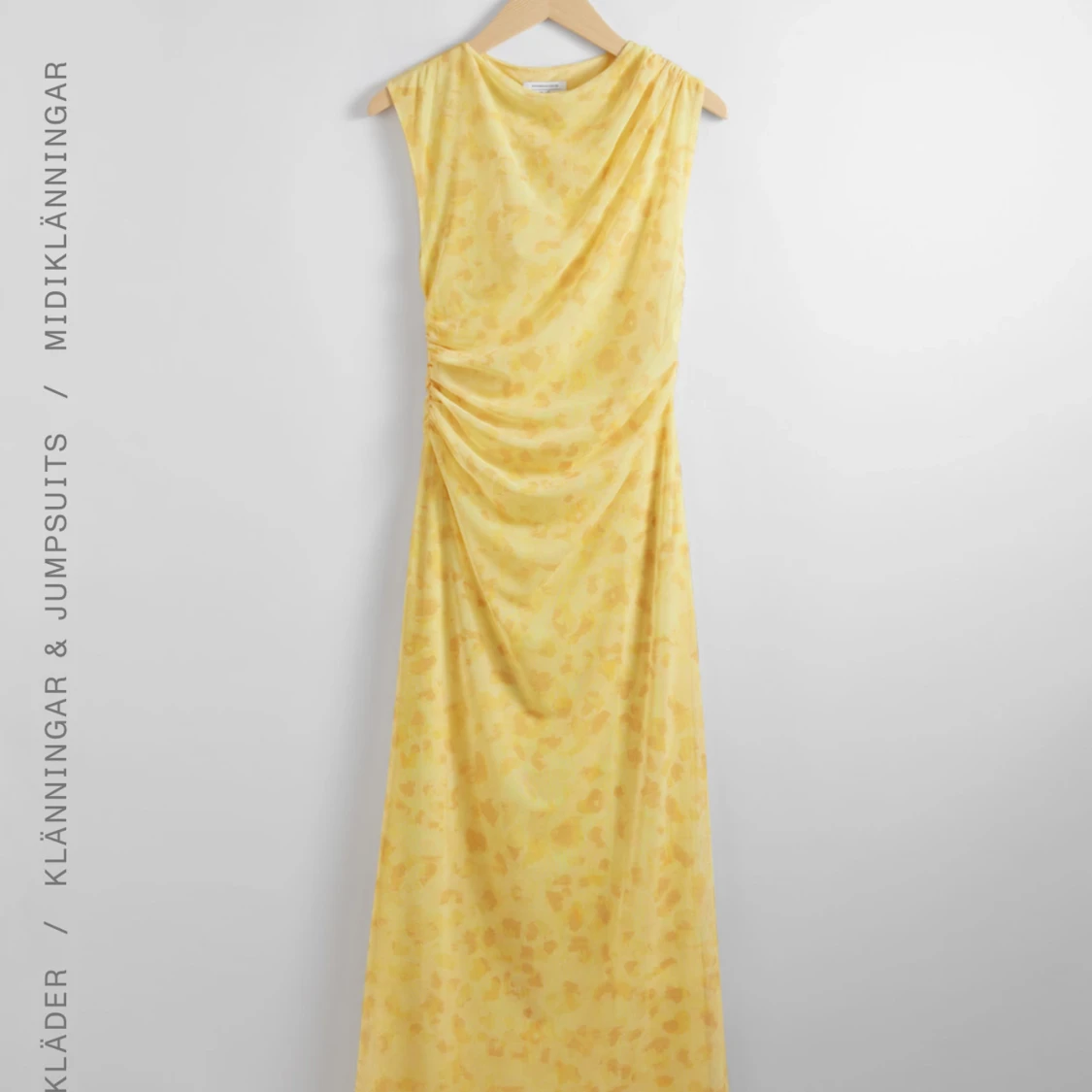 SÖKER!! Gul klänning från & other stories
